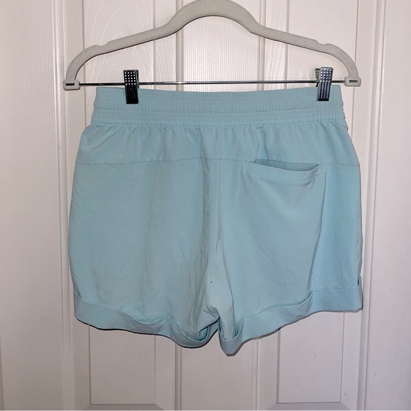 Lululemon 🍋 Spring Break Away Short 4-way Stretch 3" Inseam Size 6 - Picture 4 of 10